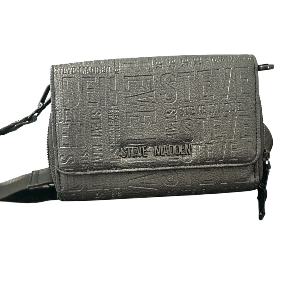 Steve Madden Crossbody Bag Black 6"Hx8"Wx1"D